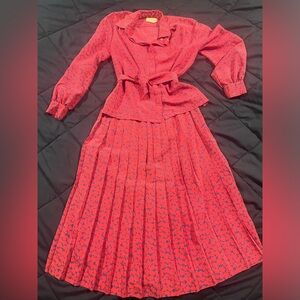 Pendleton Womens 2 piece set with belt/scarf